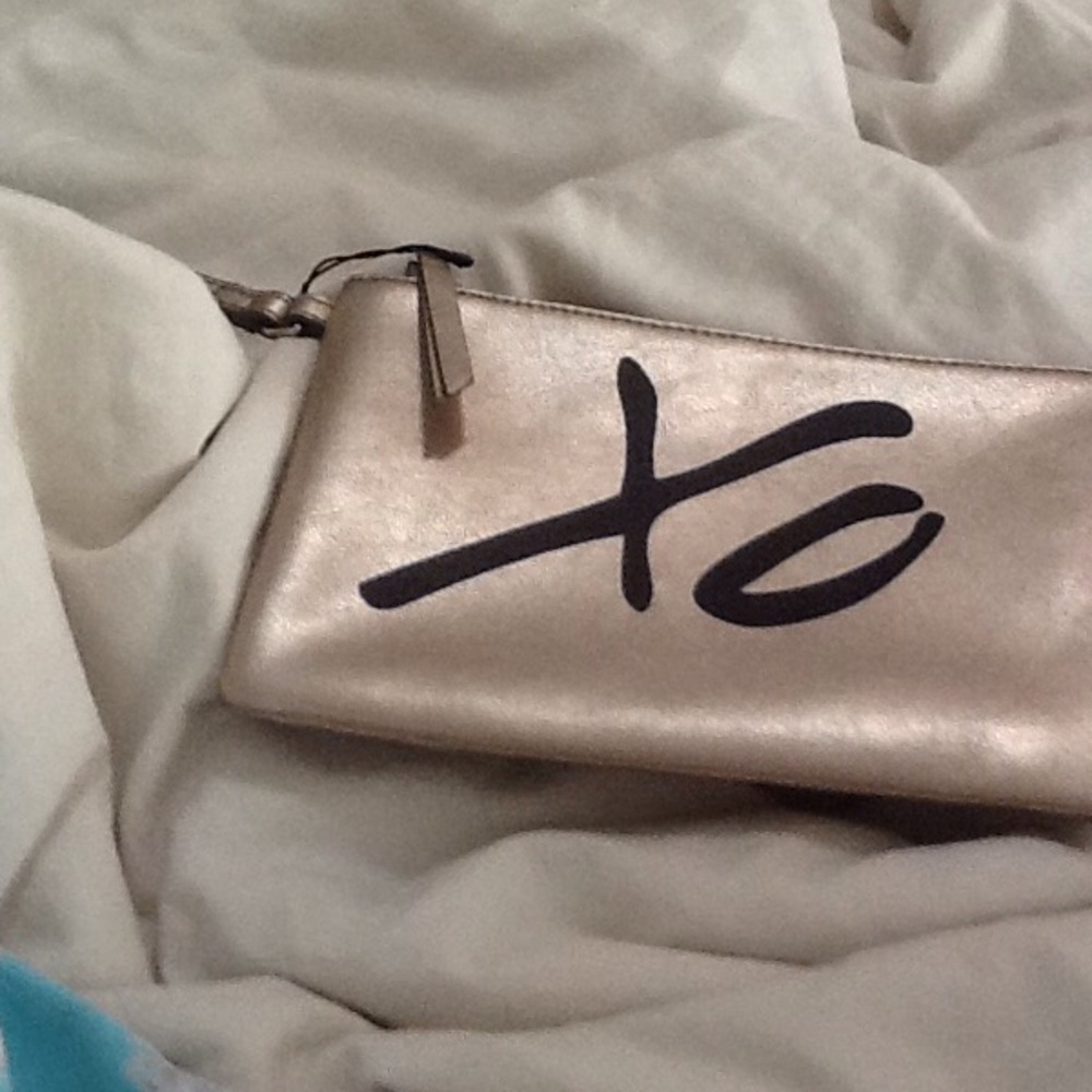 Xo wrist let