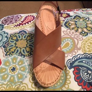 NIB Born Wedge Sandals