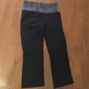 Lululemon yoga crop pants