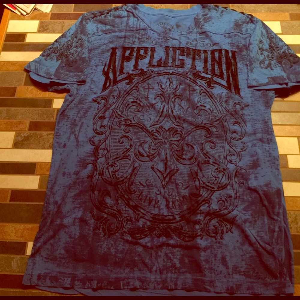 Affliction men's medium tshirt