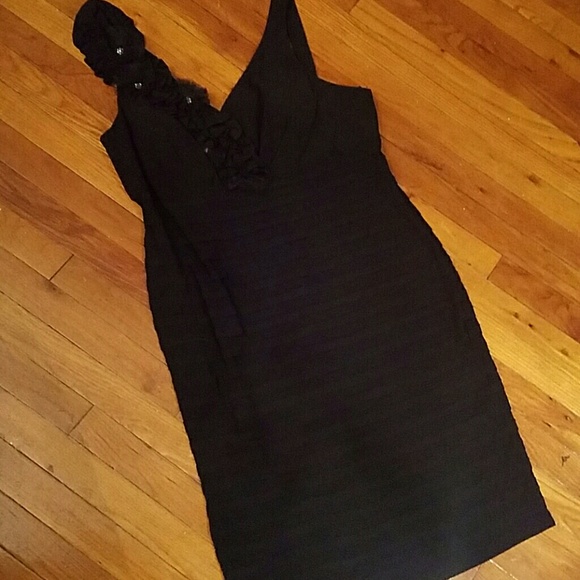 Beautiful one shoulder floral dress - Picture 2 of 4