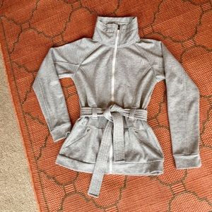 Sale! Cozy & cute lightweight North Face jacket