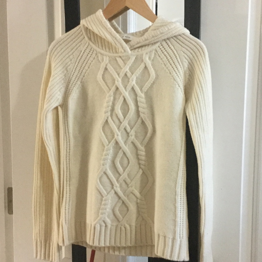 Athleta sweater