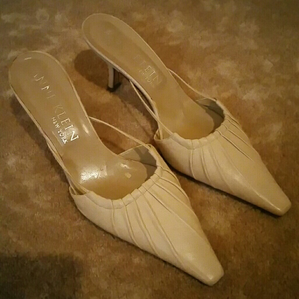 Anne Klein, NY  Leather Mules
