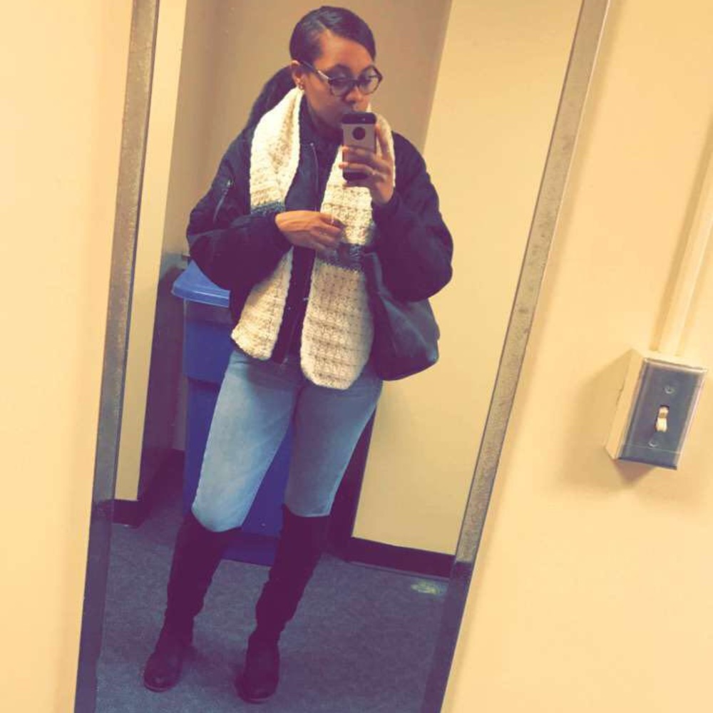 Meet your Posher, Dahlia