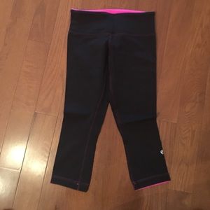 Lululemon reversible Capri leggings