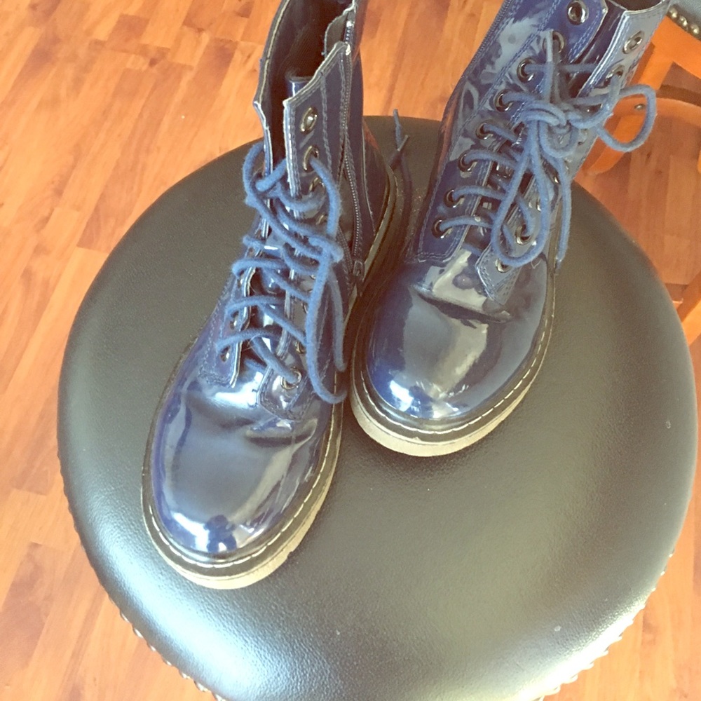 Blue combat boots super comfortable