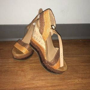 Women's shoe.