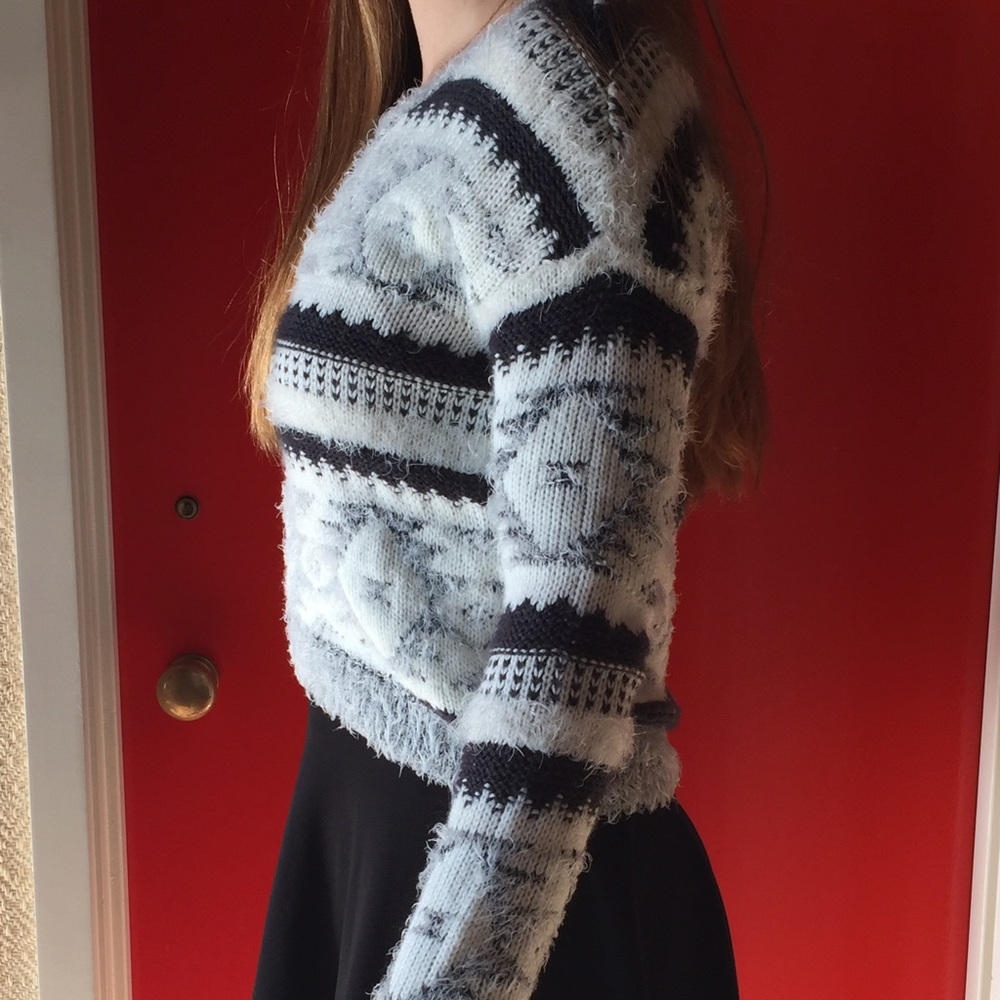 Sweater - Picture 2 of 4