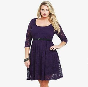 Lace Scoop Neck Dress
(Torrid Size 2)