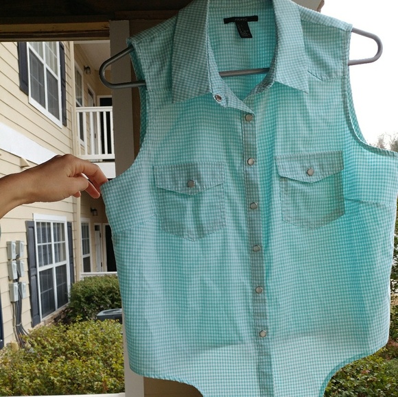 Forever 21 Button up Tank - Picture 1 of 4