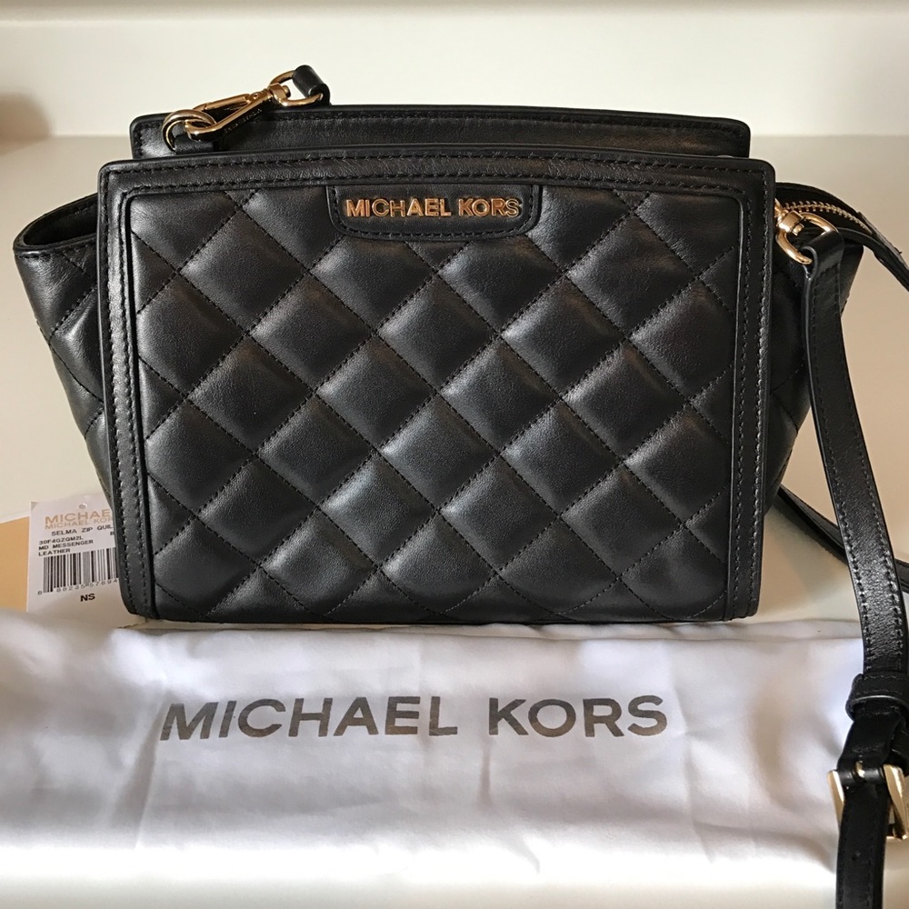 Auth Michael Kors Quilt Messenger Bag