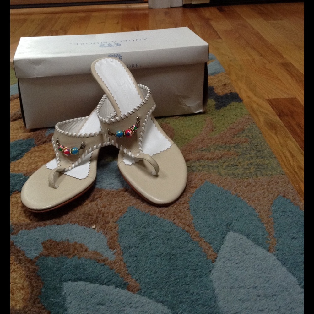 Angela Moore Kitten heels - Picture 1 of 2