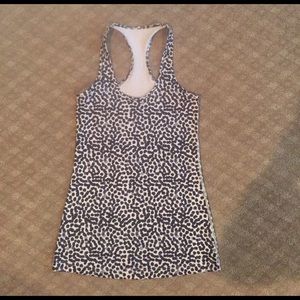Lululemon cool racerback size 6 never worn