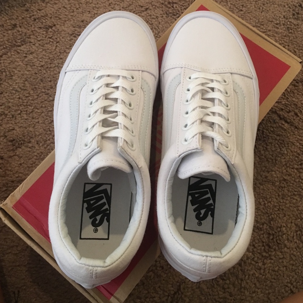 Vans - Picture 3 of 3