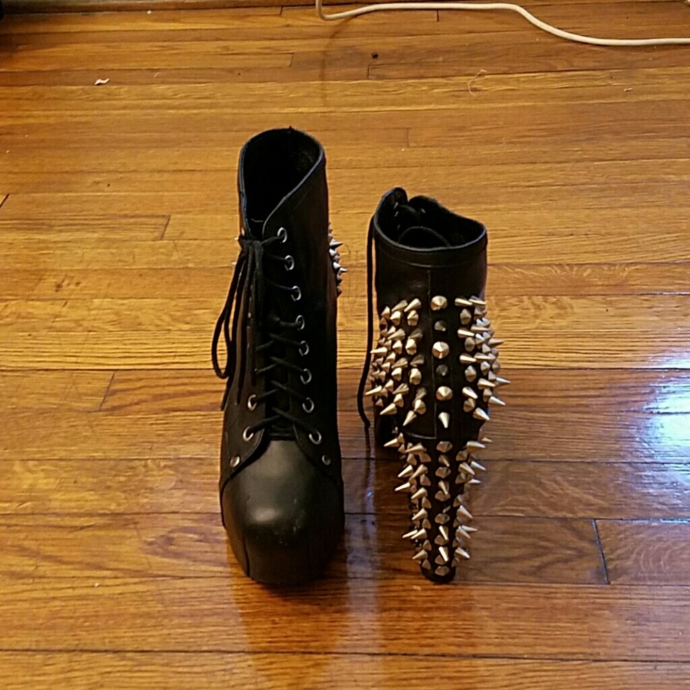 Jeffrey Campbell size 9 black spiked litas