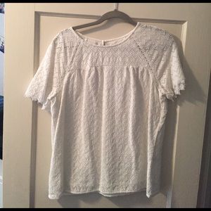 White short sleeve top
