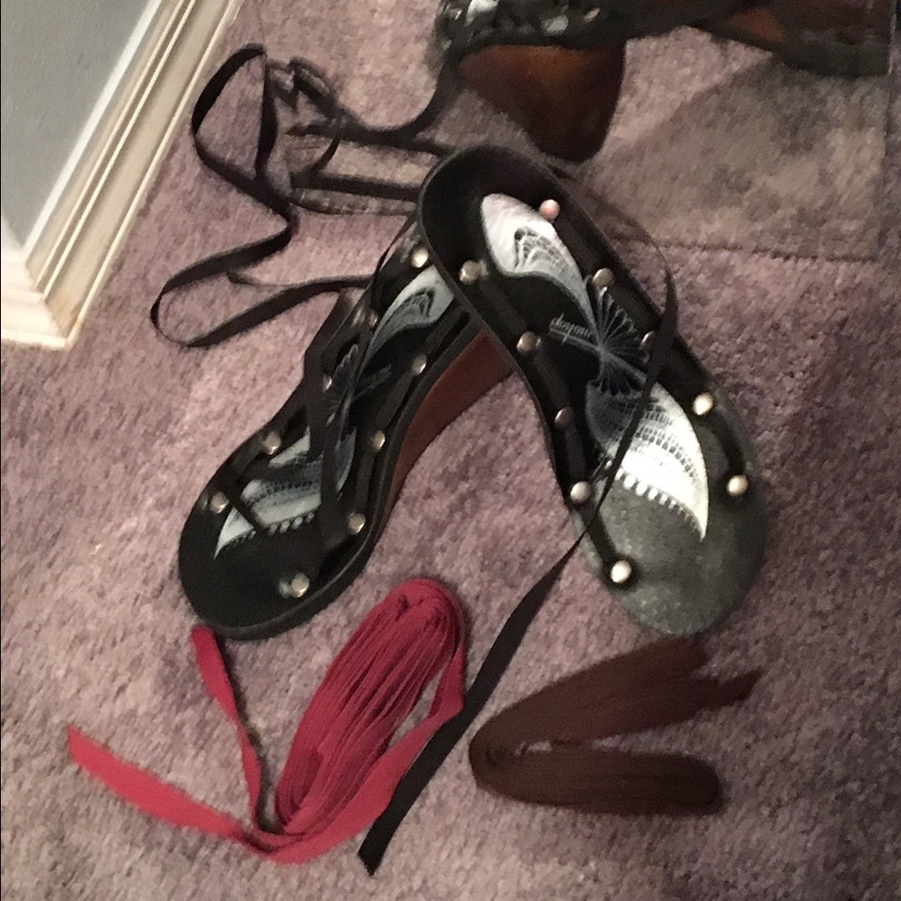 MOHOP Wedge Ribbon Sandals