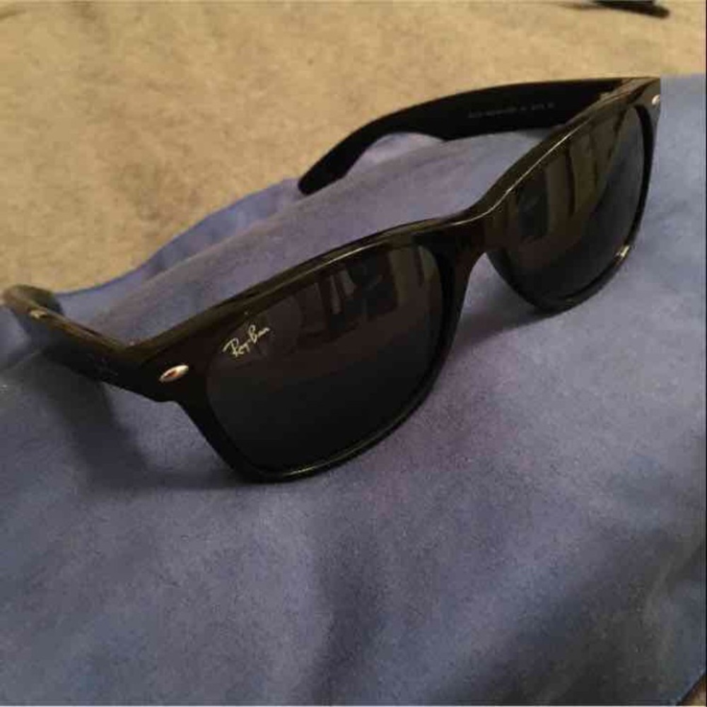 AUTHENTIC Polarized Ray Ban Wayfers