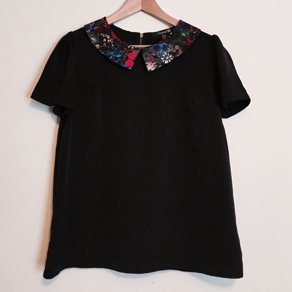 Forever 21 Tops - Floral Peter Pan collared black blouse
