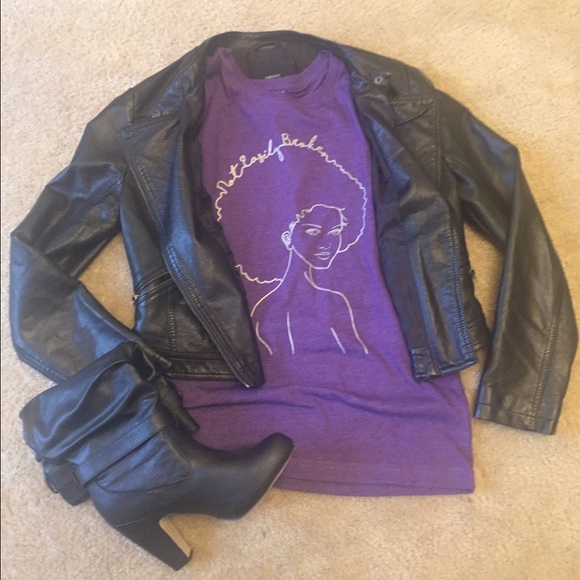 😍 Feel Good Tee 😍 - Picture 3 of 3