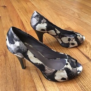 Madden Girl Fabric Patterned Pumps