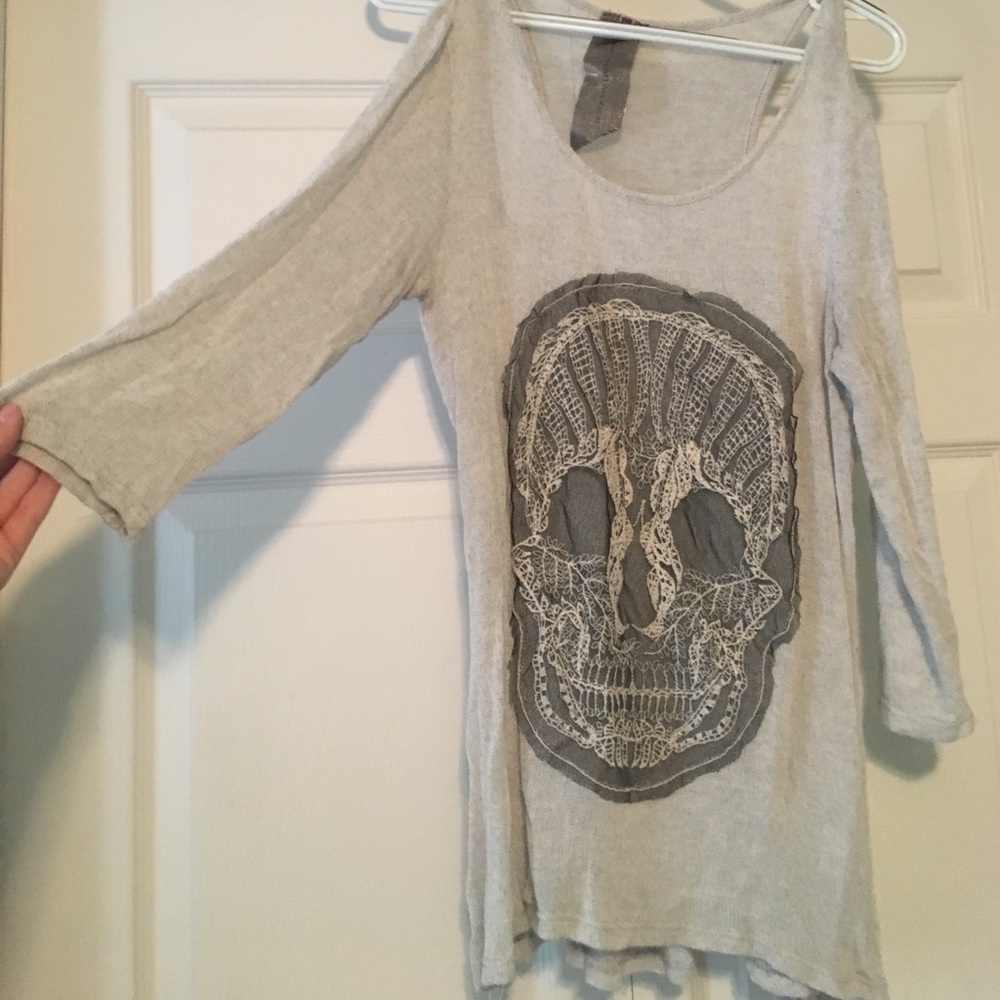 Skull sweater