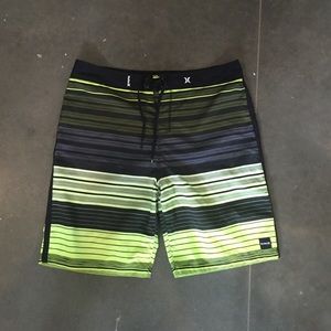 Mens Hurley board shorts size 38