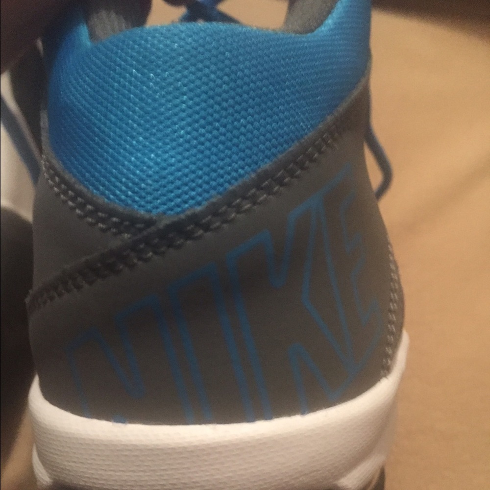Nike Sneakers - Picture 4 of 4