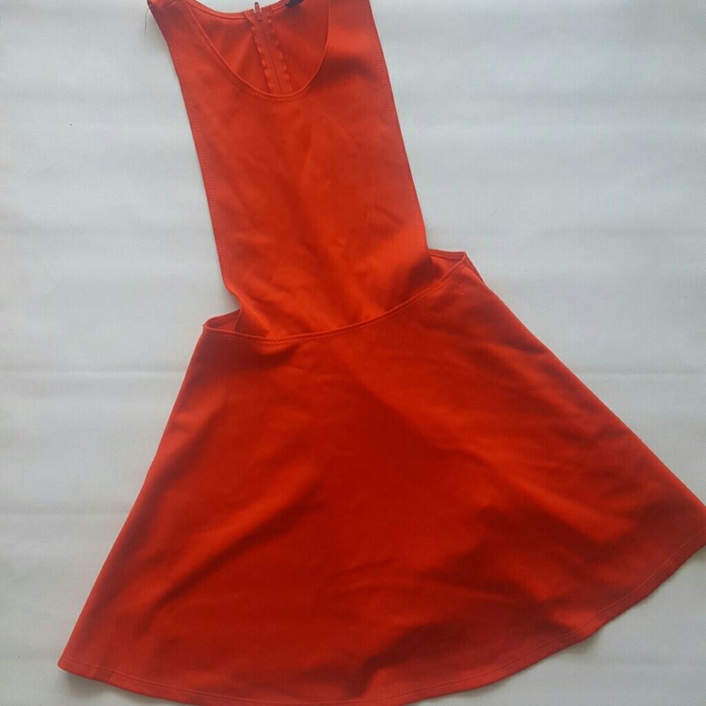 FUN Valija Gitana open in side flair red dress