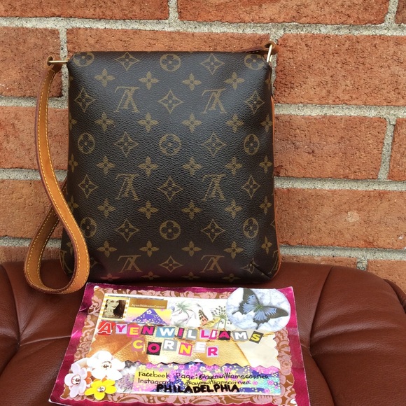🔴SOLD🔴Authentic Louis Vuitton Musette Salsa - Picture 3 of 8