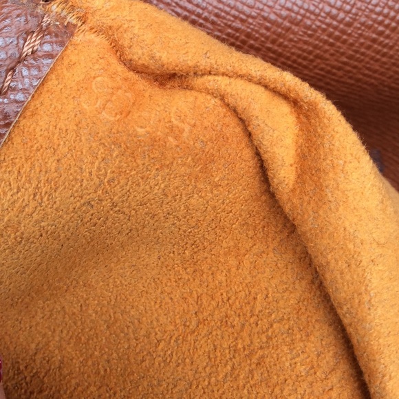 🔴SOLD🔴Authentic Louis Vuitton Musette Salsa - Picture 4 of 8