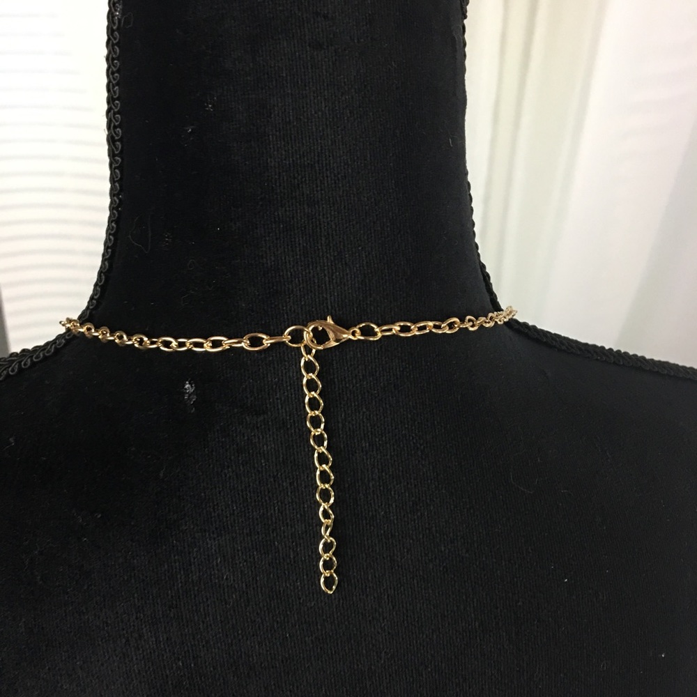 Pink Flower Necklace - Picture 3 of 5