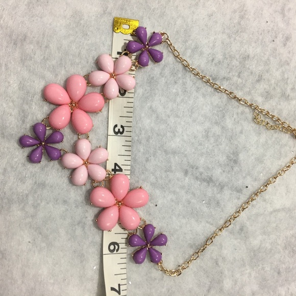 Pink Flower Necklace - Picture 5 of 5