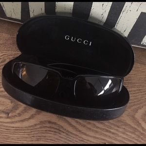 Gucci black frame sunglasses