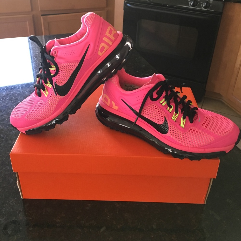 Hot pink Air Max size 4.5 kids equivalent to wo 6