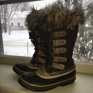 Sorel Joan of Arctic winter boots EUC