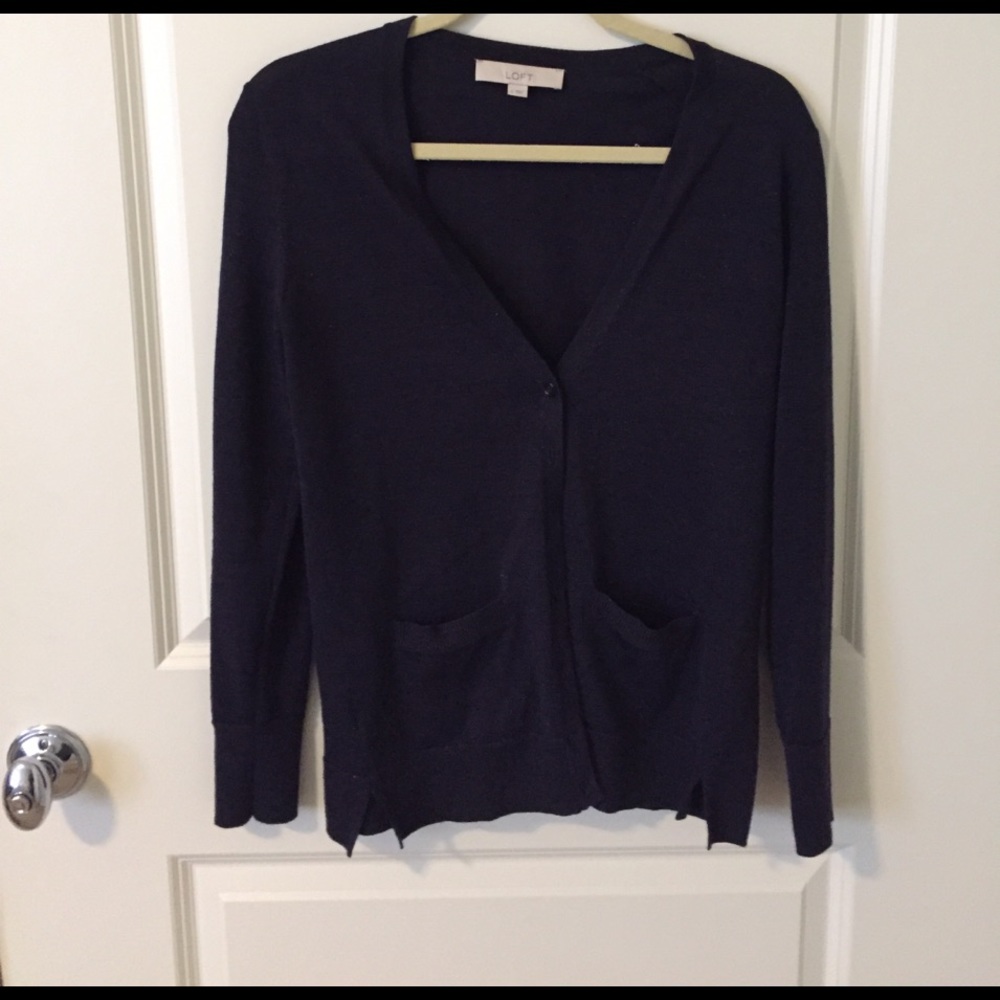 Navy caridgan