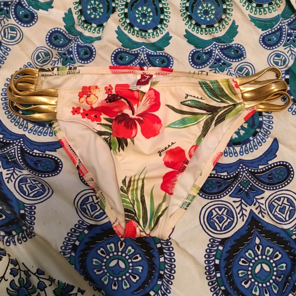 Guess tropical flower print bathing suit bottoms