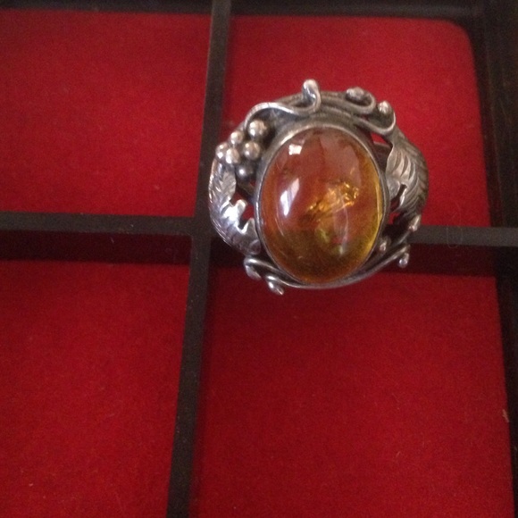 Amber antique ring - Picture 3 of 4