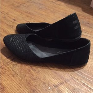 TOMS jutti flats, size 8, black