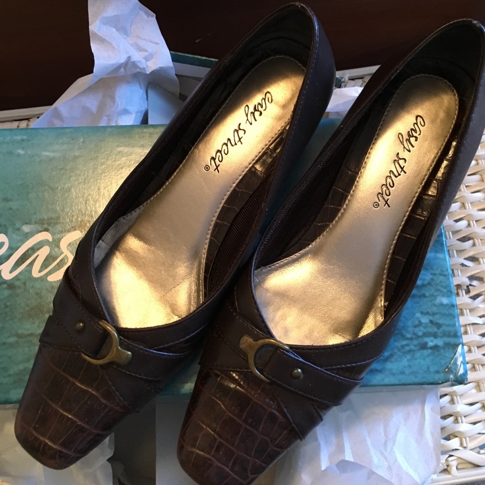 Easy Street low 1.5" heels in brown. Comfy.