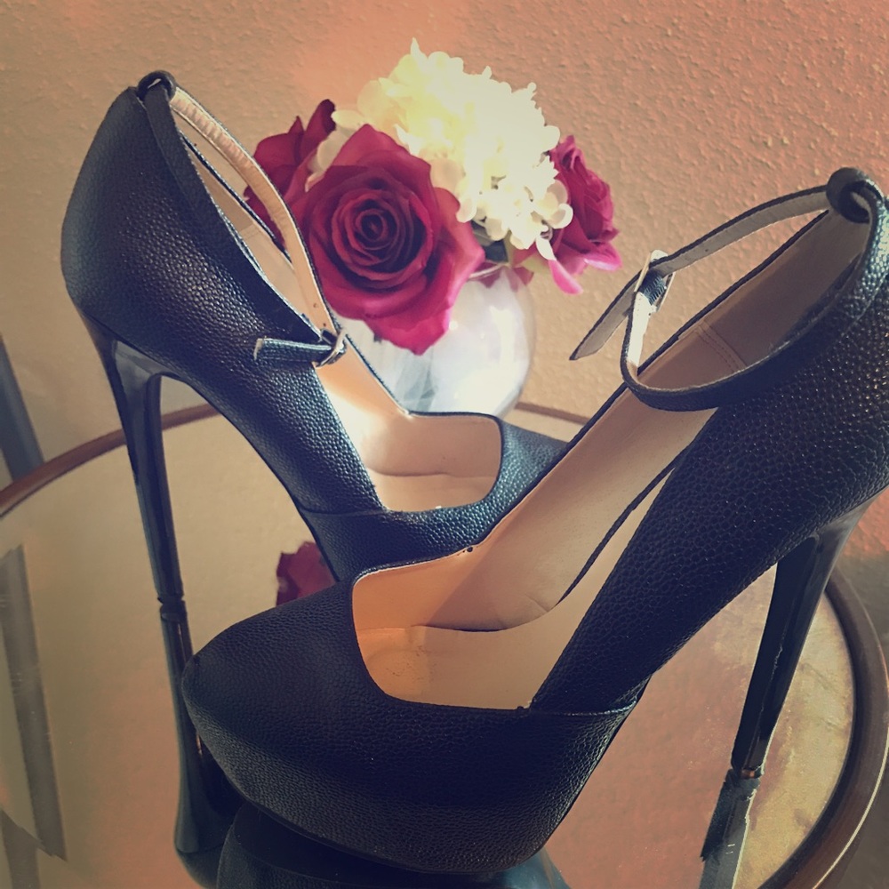 Ankle strap pumps