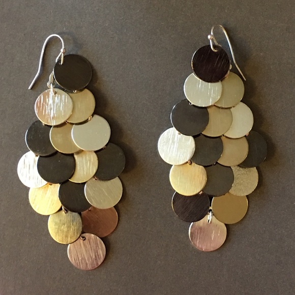 Earrings - Picture 2 of 4