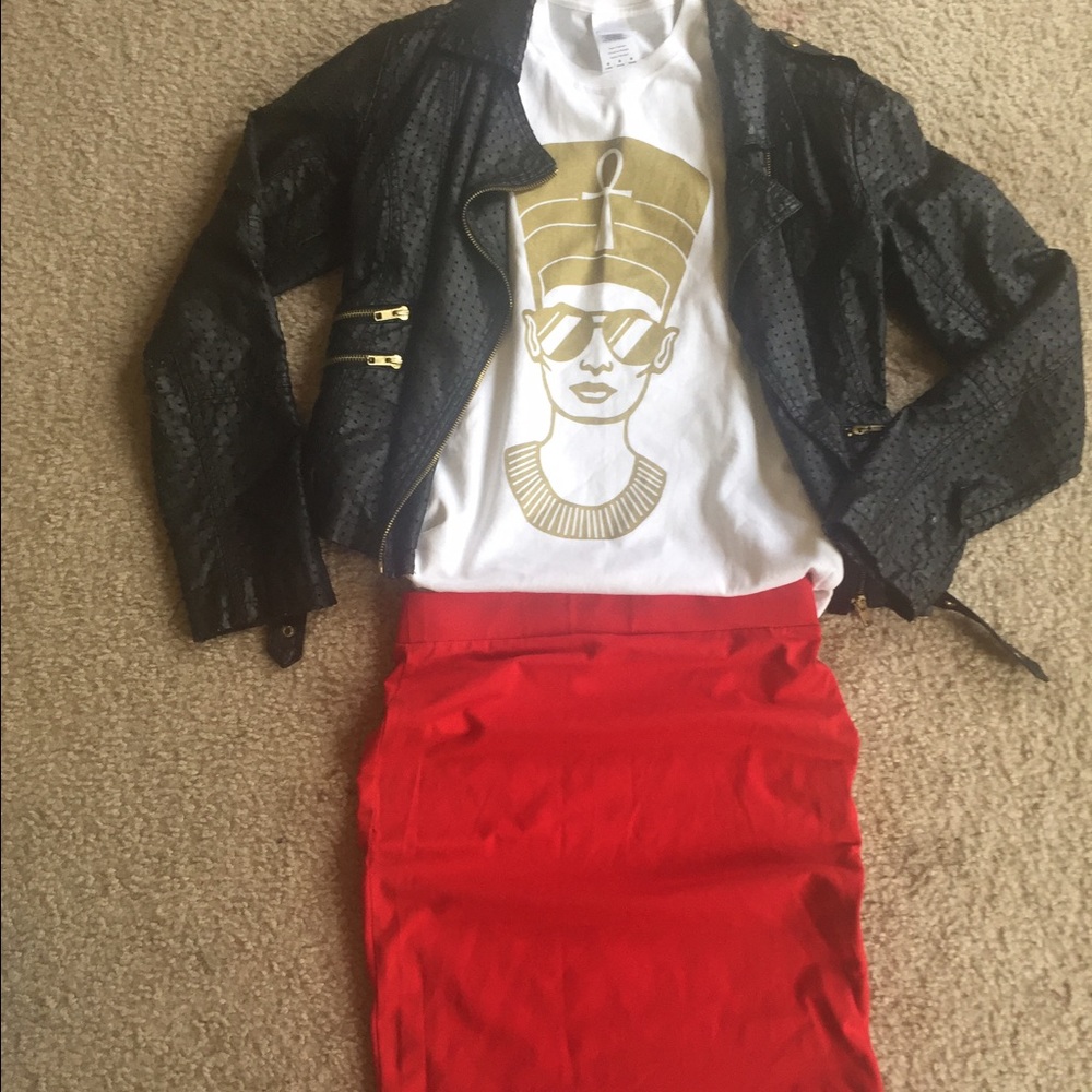 FEEL GOOD T SHIRT. "Royalty" UNISEX