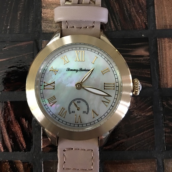 🏝Tommy Bahama Waikiki Dream Watch🏝 - Picture 2 of 5