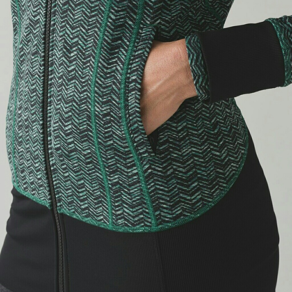 1 Left- Today ONLY SALE Lululemon Daily Jacket - Picture 7 of 8