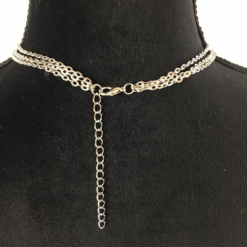 (Q1) Triple Layer Necklace - Picture 4 of 6