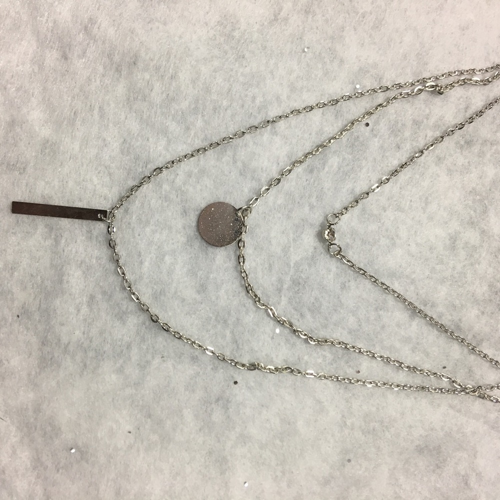 (Q1) Triple Layer Necklace - Picture 5 of 6