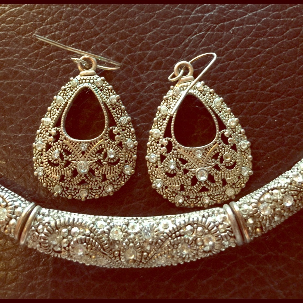 Premier silver necklace and earrings